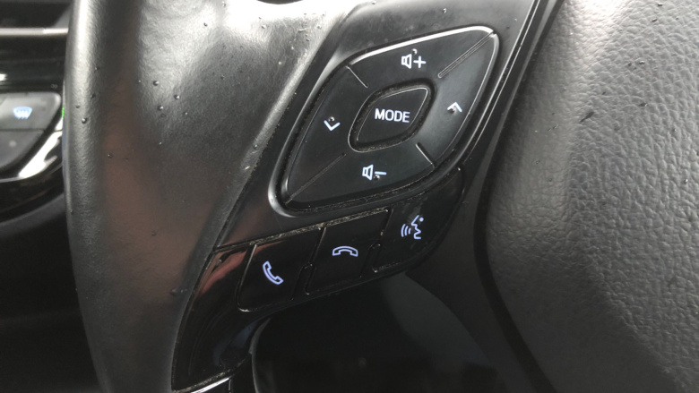 Toyota Yaris Cross 1.5 Hybrid Design 5dr CVT Hybrid Estate